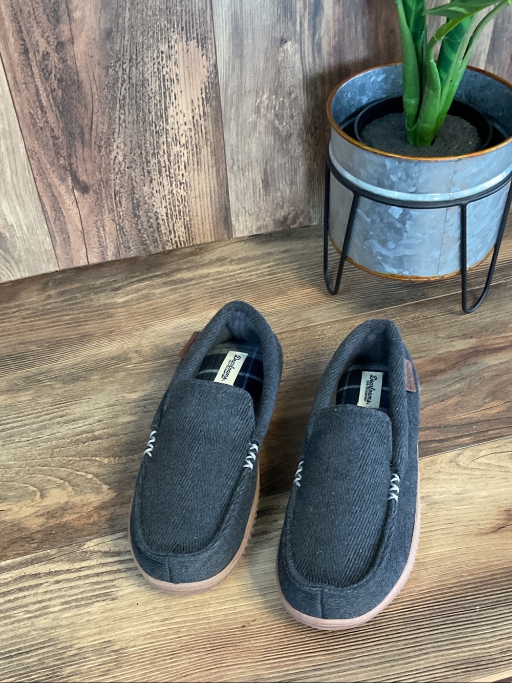Dearfoams Men's Charcoal Slip-On Moccasin Loafers 7-8 Small